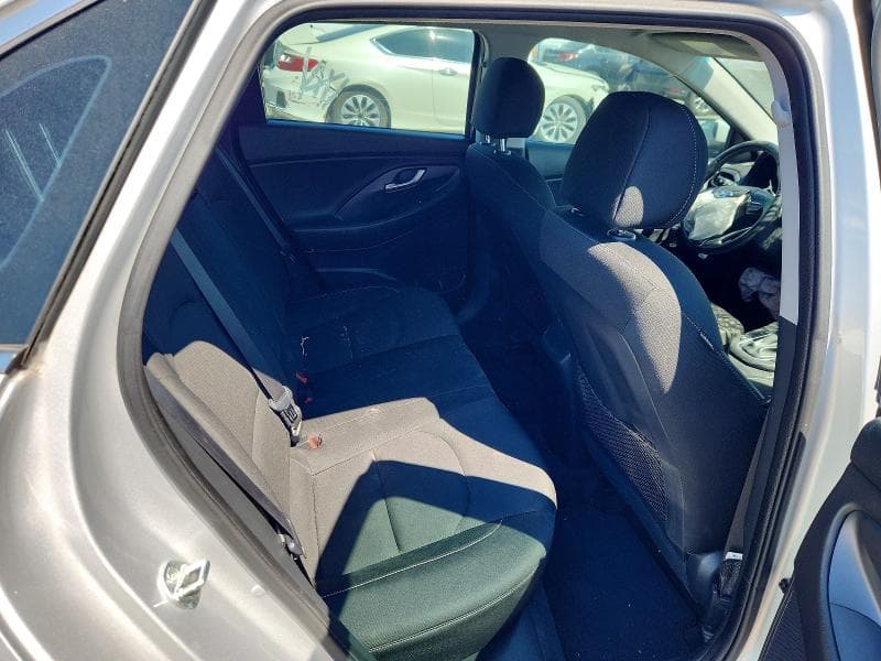 2018 HYUNDAI ELANTRA GT BASE 10