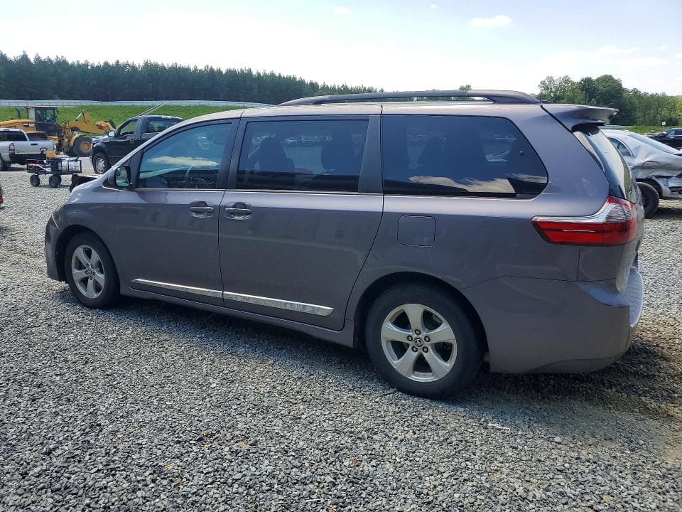 2020 TOYOTA SIENNA LE 2
