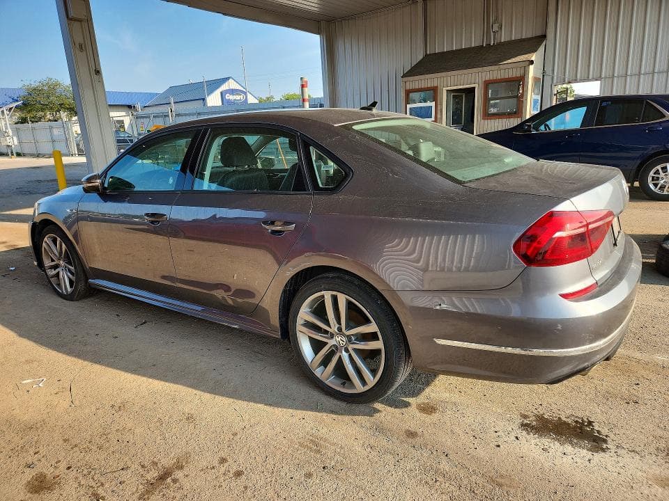 2018 VOLKSWAGEN PASSAT S 2