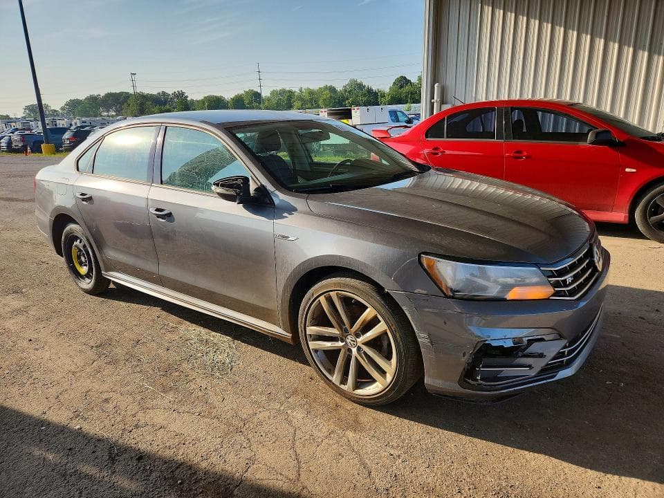 2018 VOLKSWAGEN PASSAT S 4