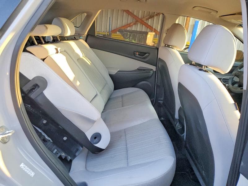 2023 HYUNDAI KONA SEL 10