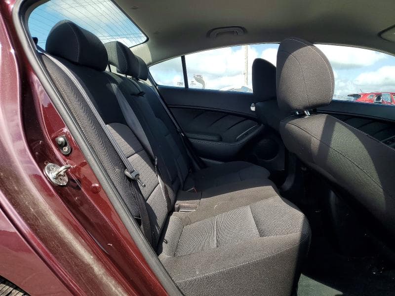 2018 KIA FORTE LX 10