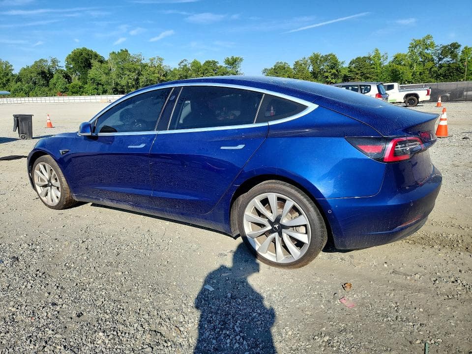 2018 TESLA MODEL 3 2