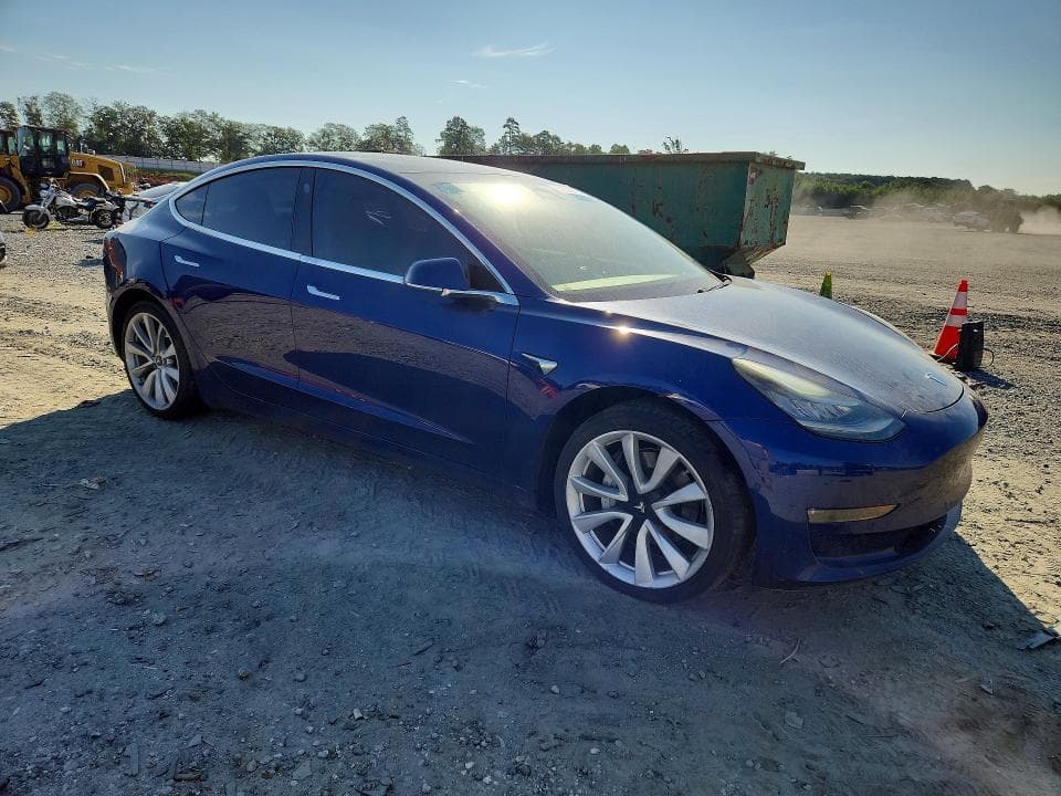 2018 TESLA MODEL 3 4