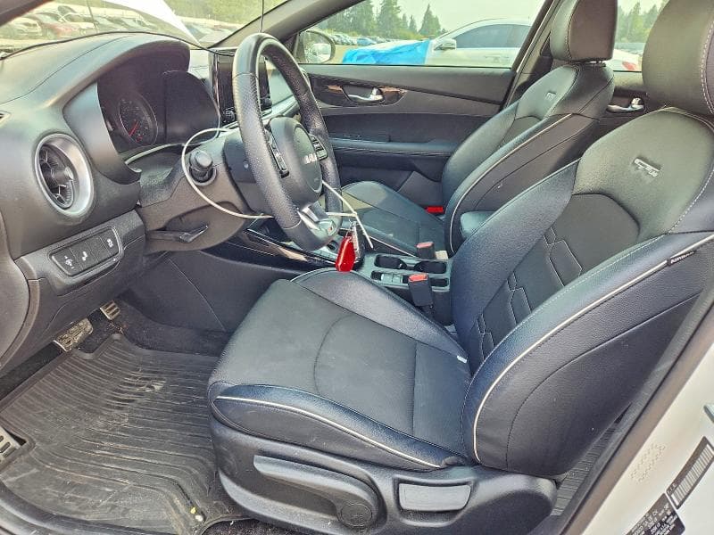 2023 KIA FORTE GT LINE 7