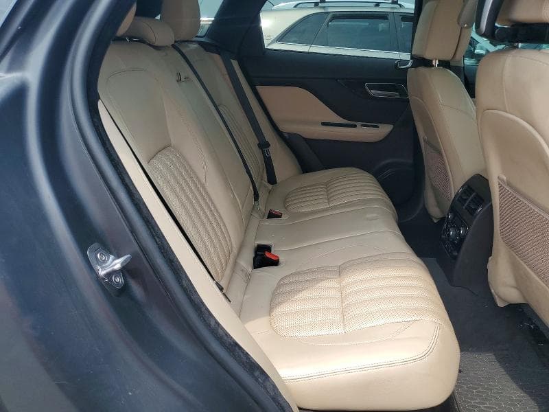 2020 JAGUAR F-PACE PORTFOLIO 10
