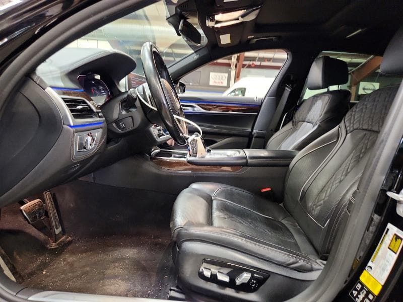 2021 BMW 750 XI 7