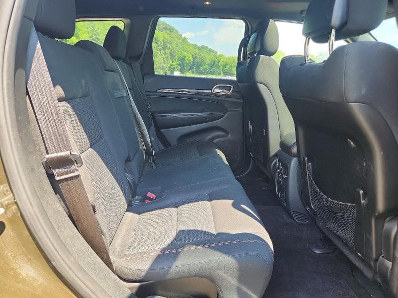 2017 JEEP GRAND CHEROKEE LAREDO 11