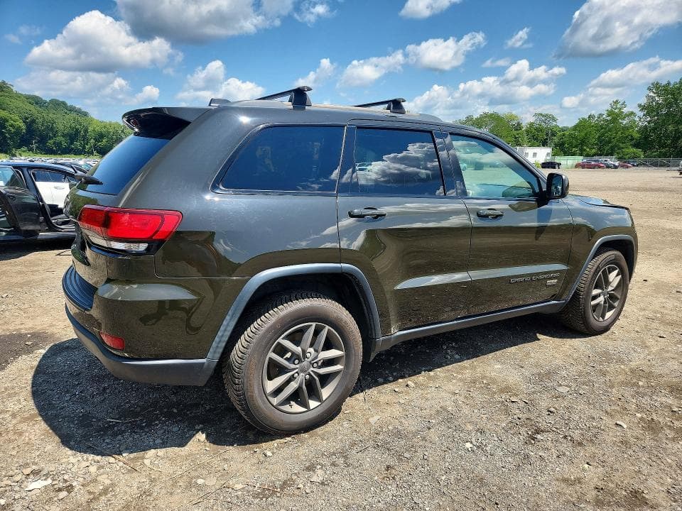 2017 JEEP GRAND CHEROKEE LAREDO 3