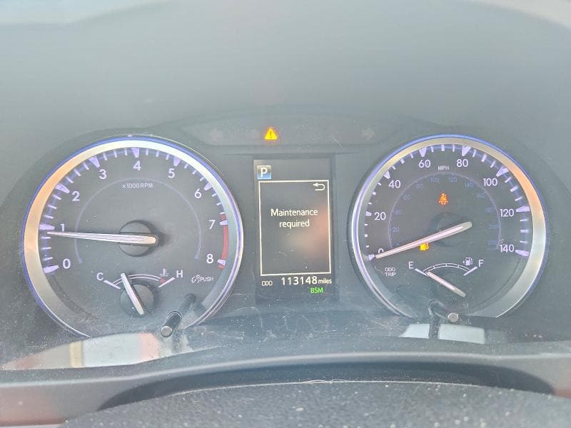 2019 TOYOTA HIGHLANDER SE 9