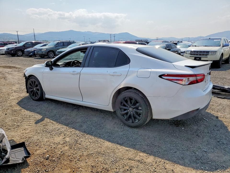 2018 TOYOTA CAMRY LE 2