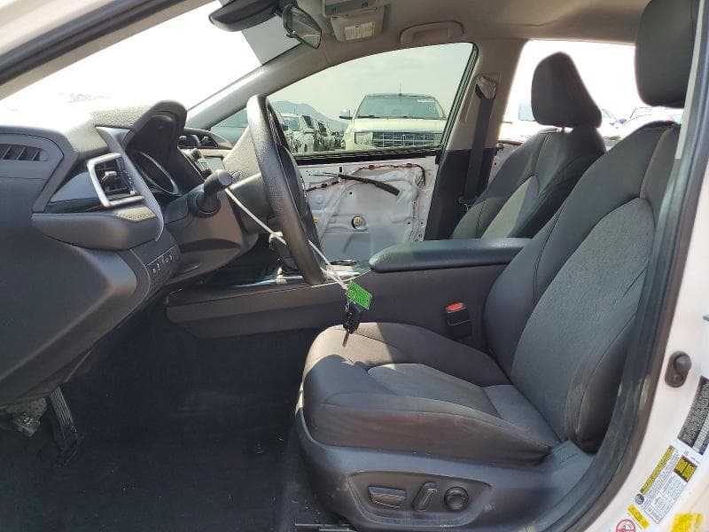 2018 TOYOTA CAMRY LE 7