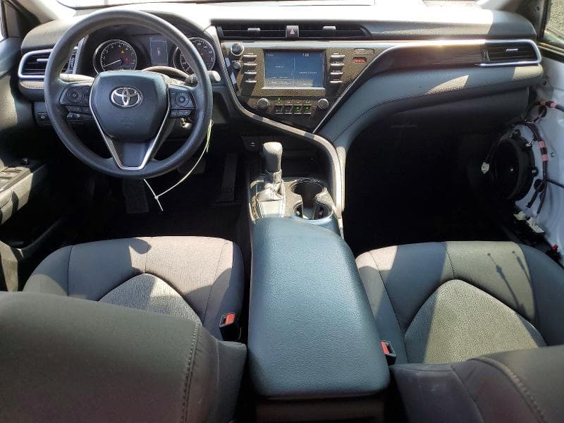 2018 TOYOTA CAMRY LE 8