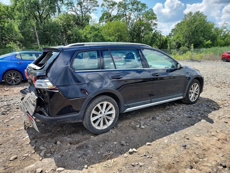 2018 VOLKSWAGEN GOLF ALLTRACK S 3
