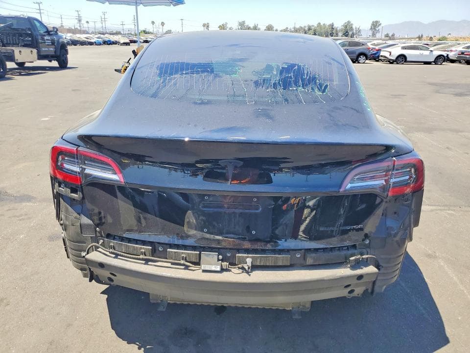 2018 TESLA MODEL 3 6