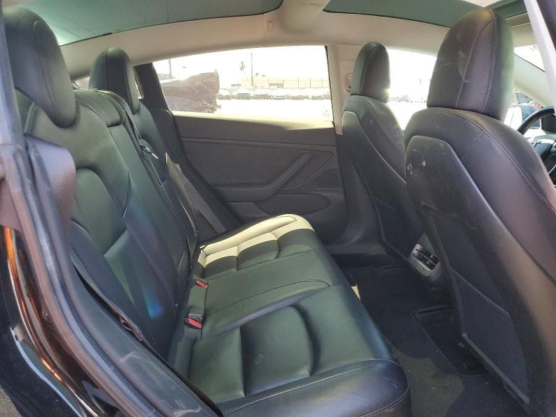 2018 TESLA MODEL 3 10