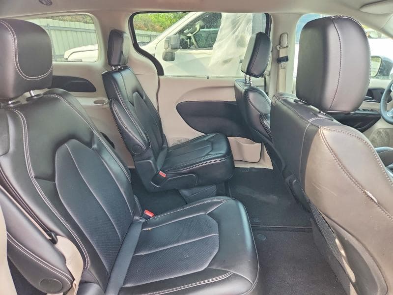 2024 CHRYSLER PACIFICA TOURING L 11