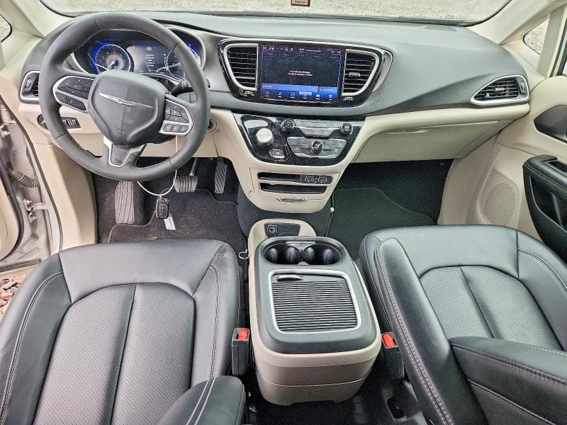 2024 CHRYSLER PACIFICA TOURING L 8