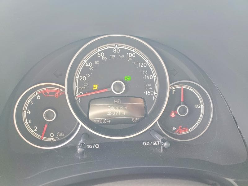 2018 VOLKSWAGEN BEETLE S 9