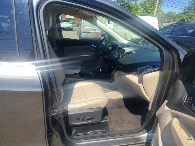 2017 FORD ESCAPE SE 5