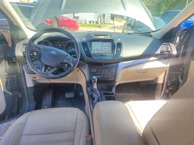 2017 FORD ESCAPE SE 9