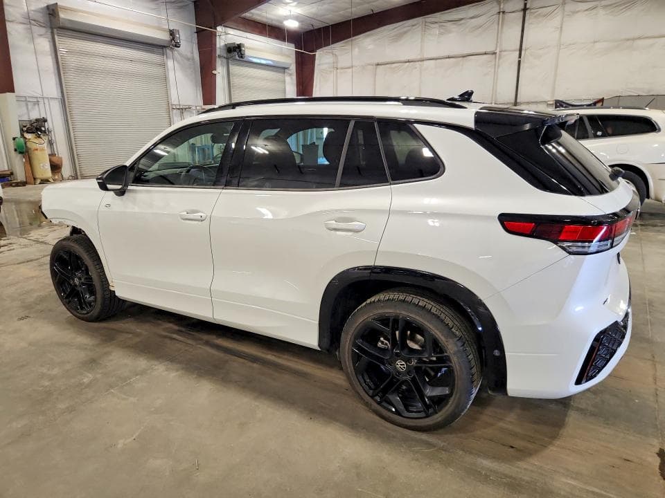 2025 VOLKSWAGEN TIGUAN SE R-LINE BLACK 2