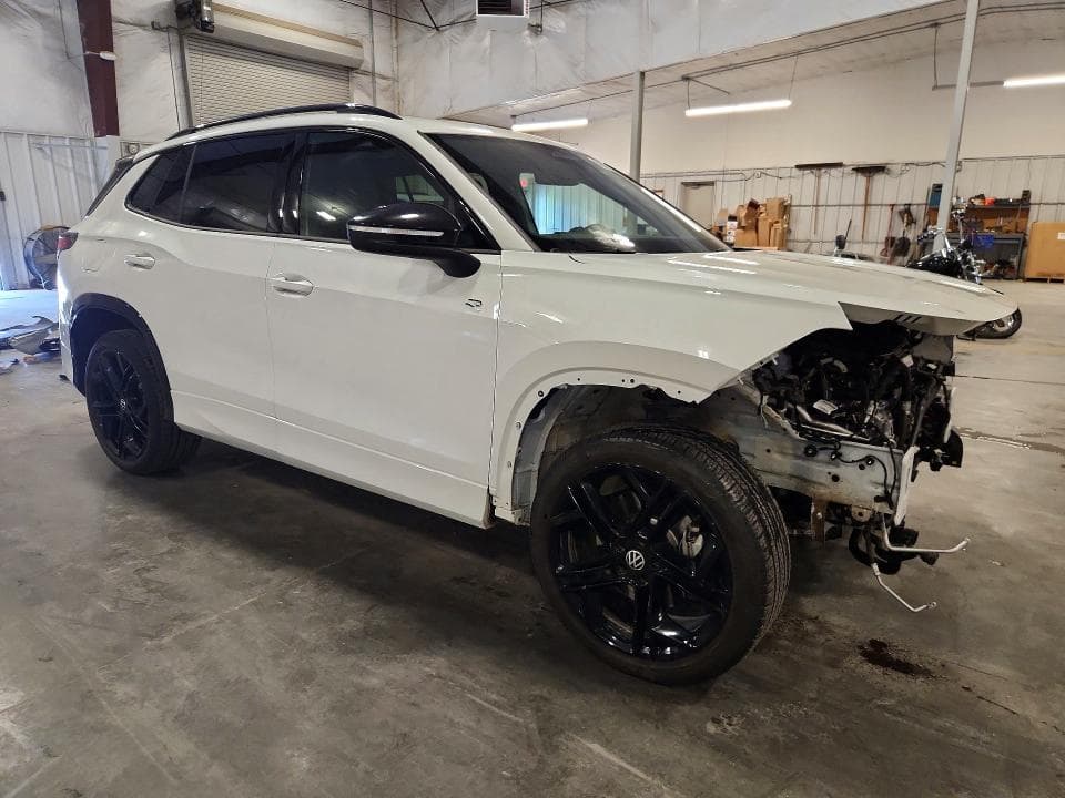 2025 VOLKSWAGEN TIGUAN SE R-LINE BLACK 4