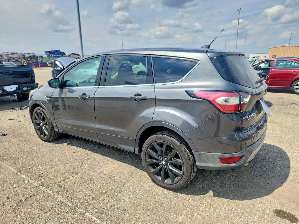 2017 FORD ESCAPE SE 2