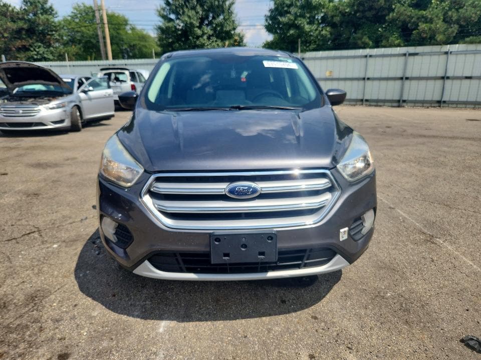 2017 FORD ESCAPE SE 5