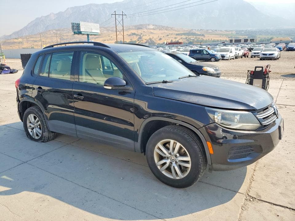 2017 VOLKSWAGEN TIGUAN S 4