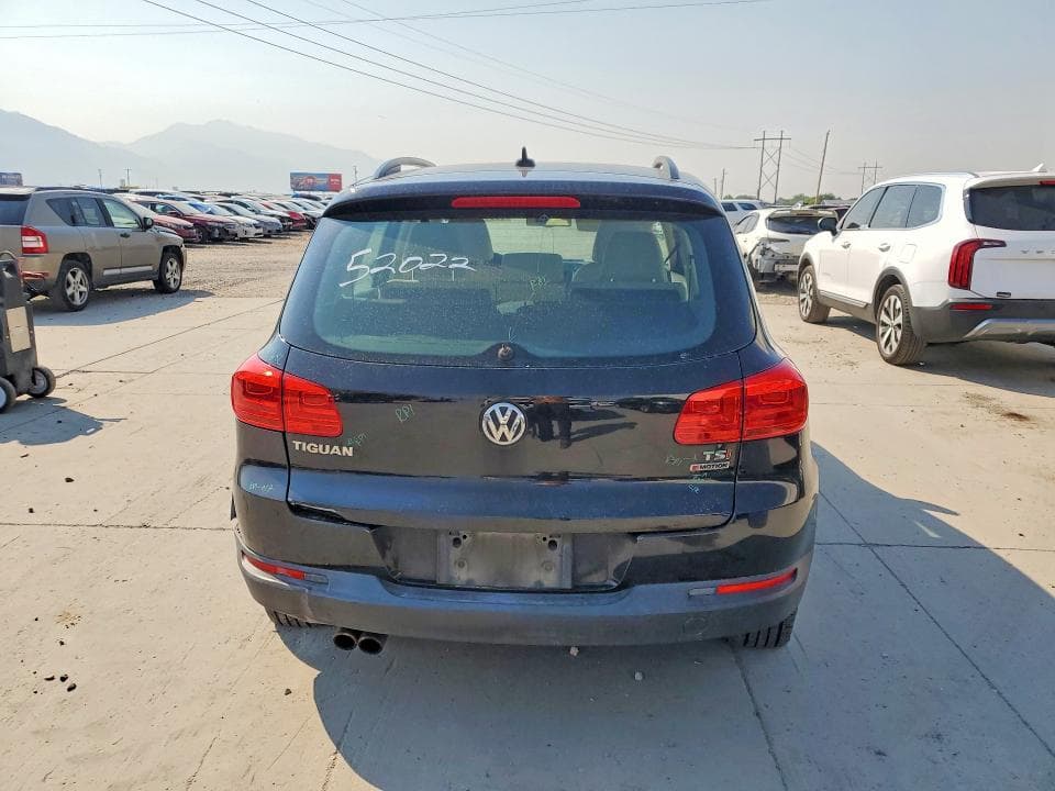 2017 VOLKSWAGEN TIGUAN S 6