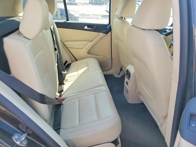 2017 VOLKSWAGEN TIGUAN S 10