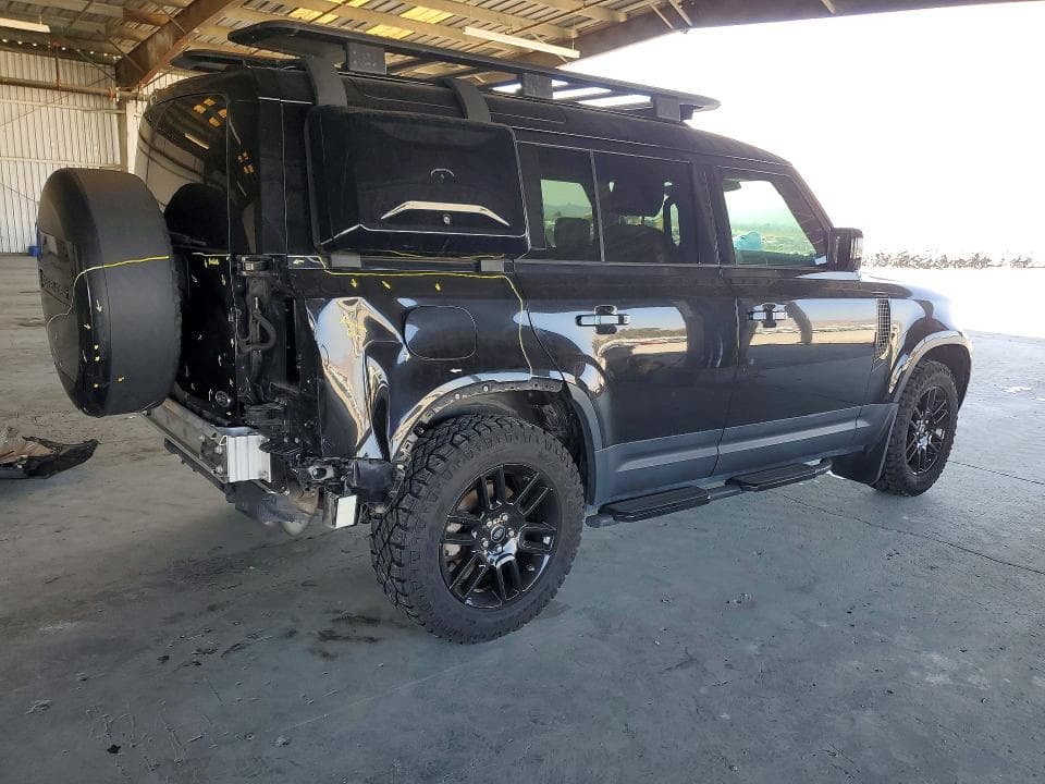 2020 LAND ROVER DEFENDER 110 S 3
