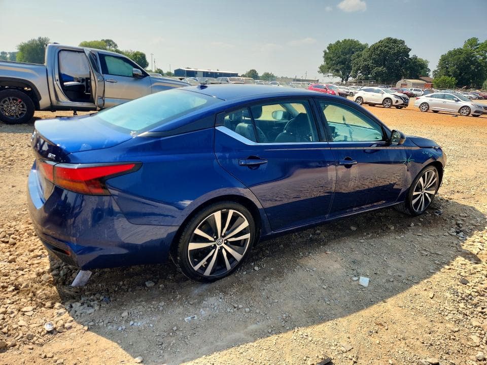 2019 NISSAN ALTIMA SR 3