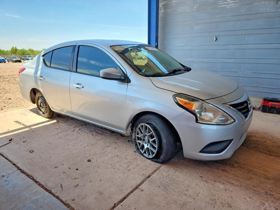 2019 NISSAN VERSA SV 4