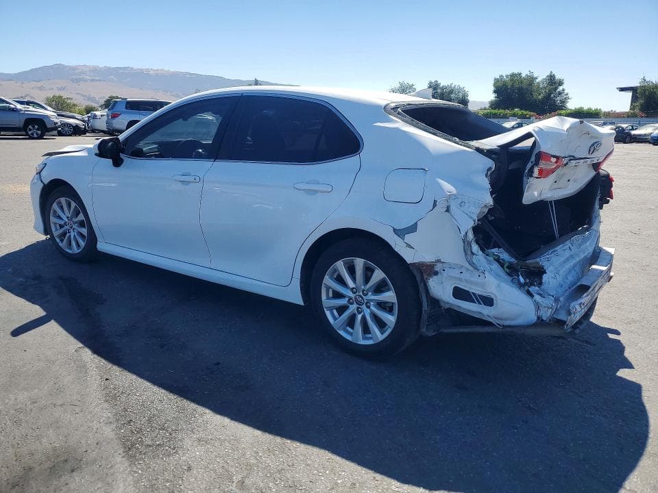 2019 TOYOTA CAMRY LE 2