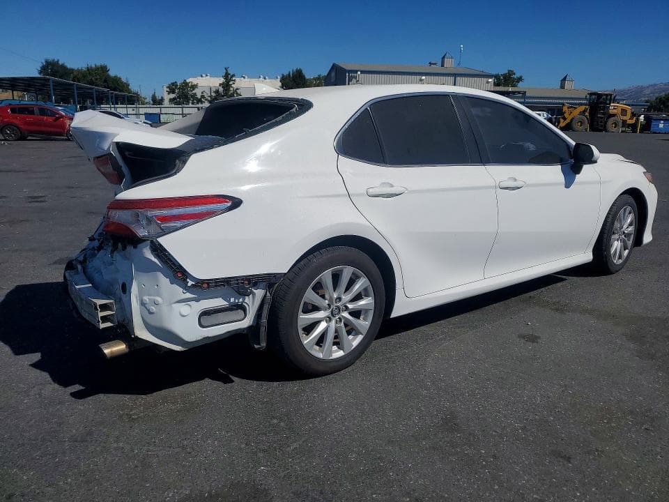 2019 TOYOTA CAMRY LE 3