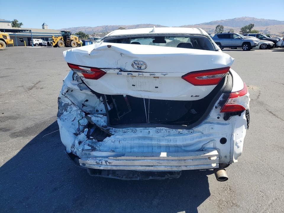 2019 TOYOTA CAMRY LE 6