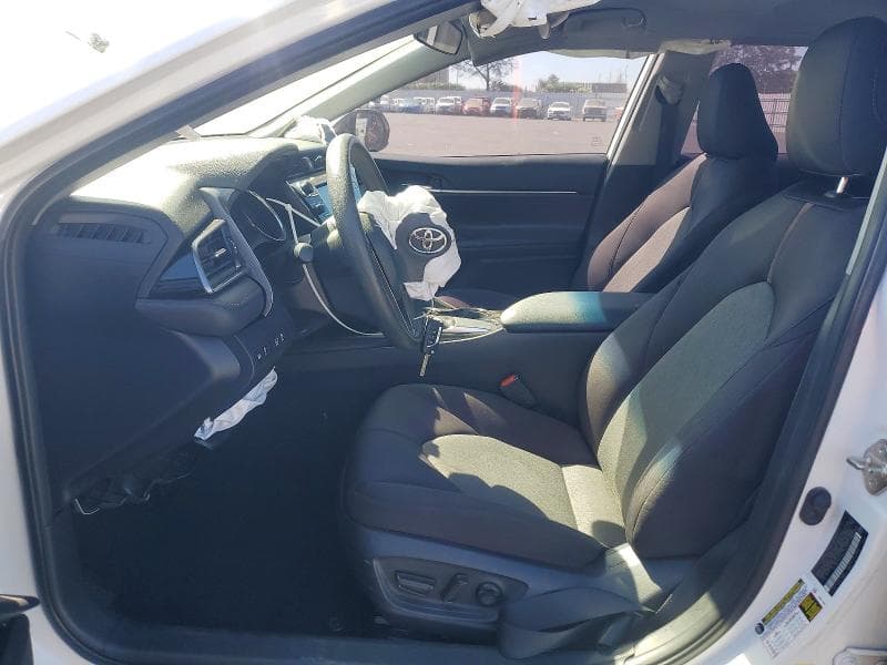 2019 TOYOTA CAMRY LE 7