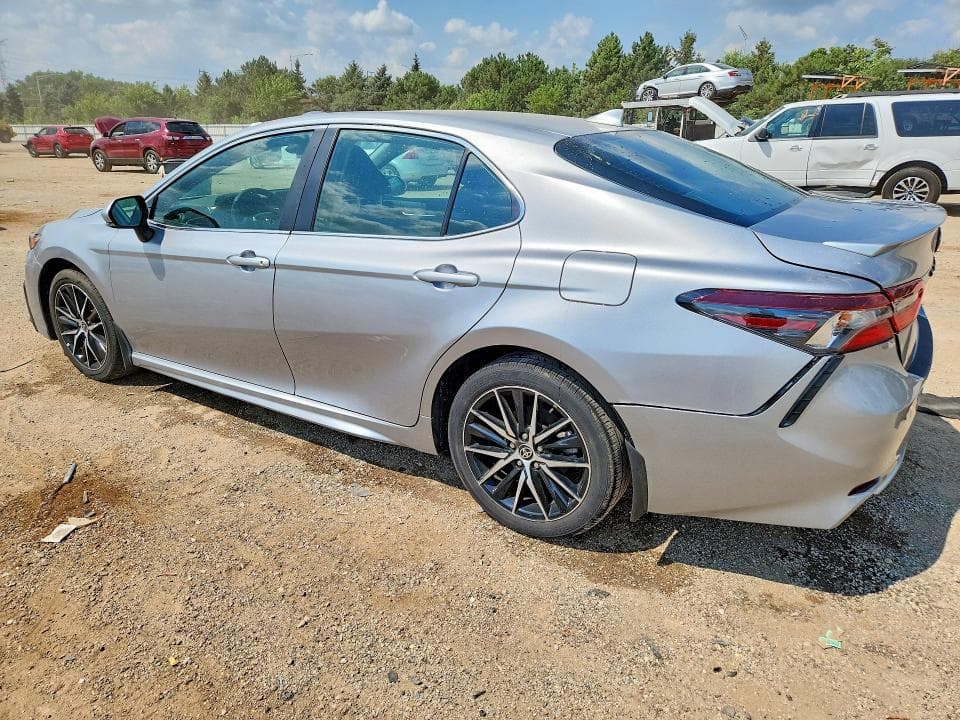 2024 TOYOTA CAMRY SE 2