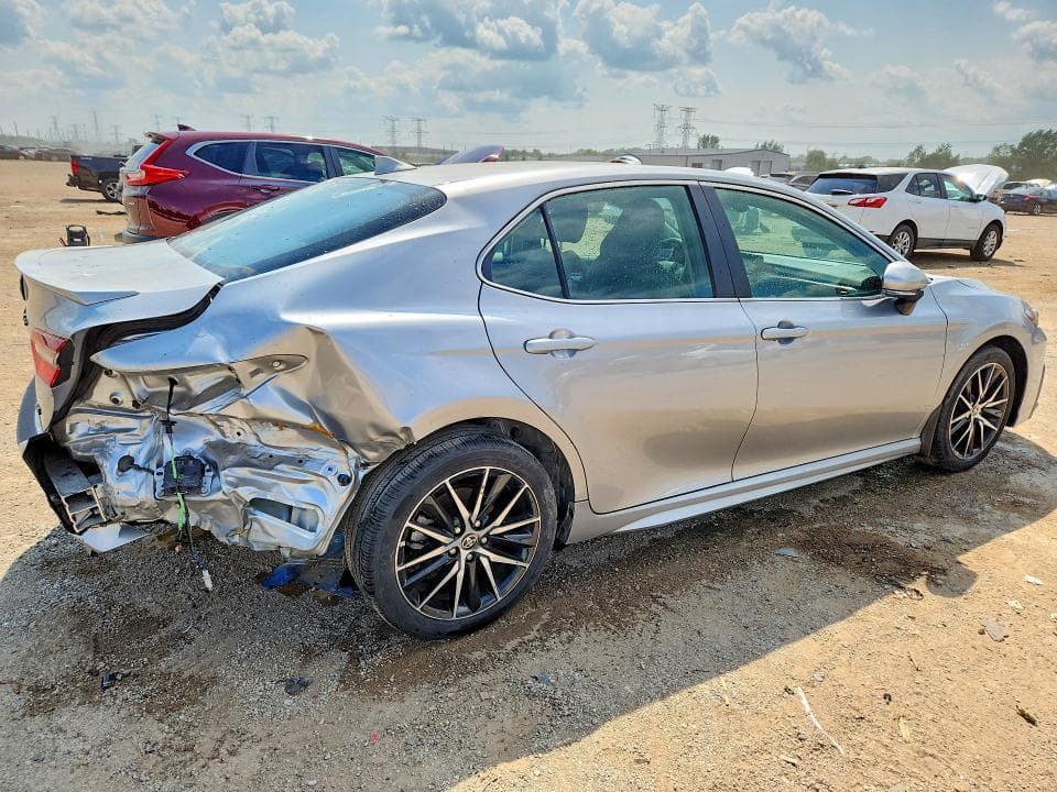 2024 TOYOTA CAMRY SE 3