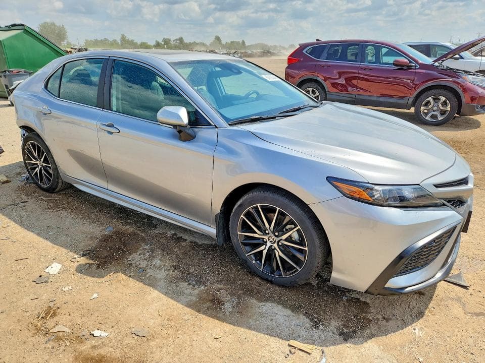 2024 TOYOTA CAMRY SE 4