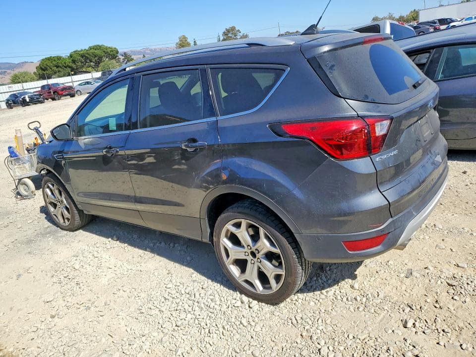 2019 FORD ESCAPE TITANIUM 2