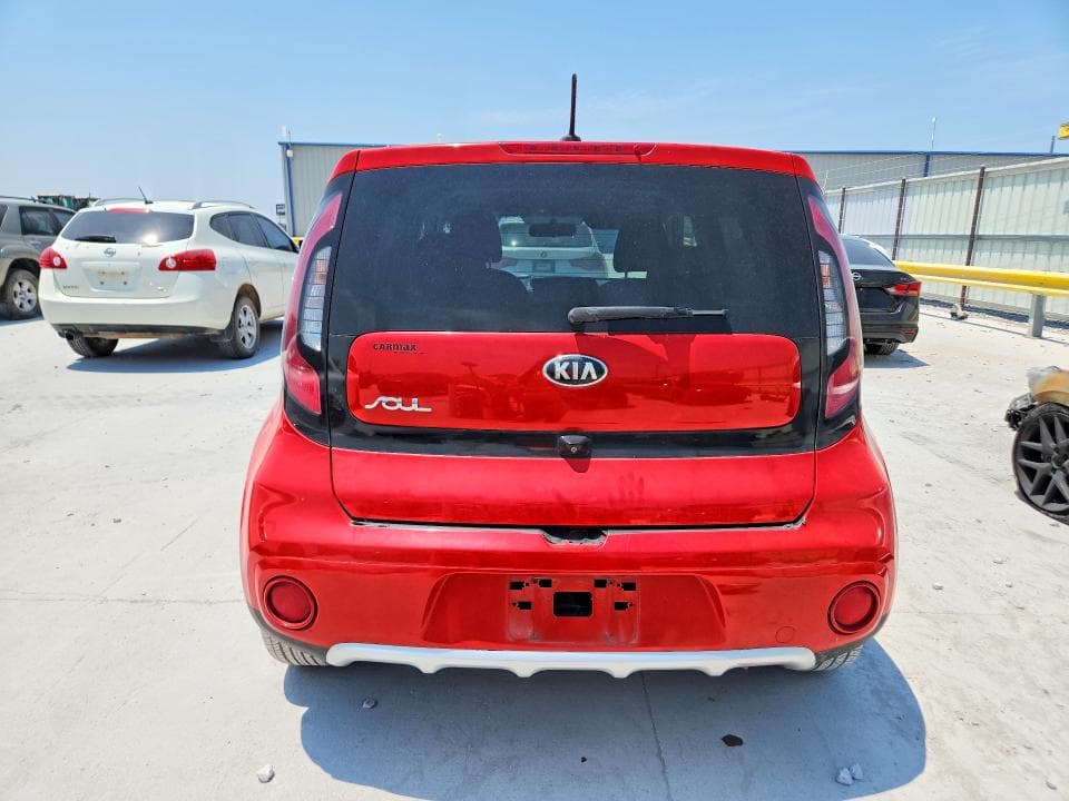 2018 KIA SOUL + 6
