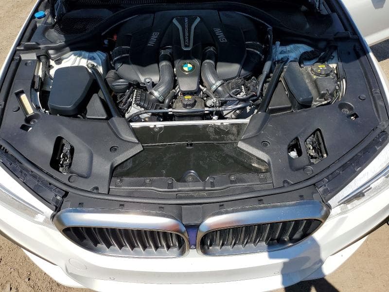 2018 BMW M550XI 11