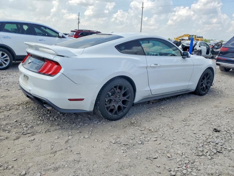 2018 FORD MUSTANG 3
