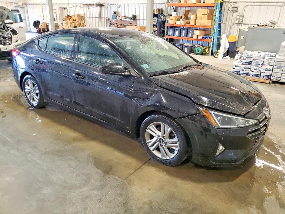 2020 HYUNDAI ELANTRA SEL 4