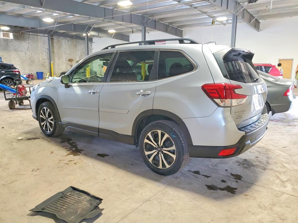 2022 SUBARU FORESTER LIMITED 2