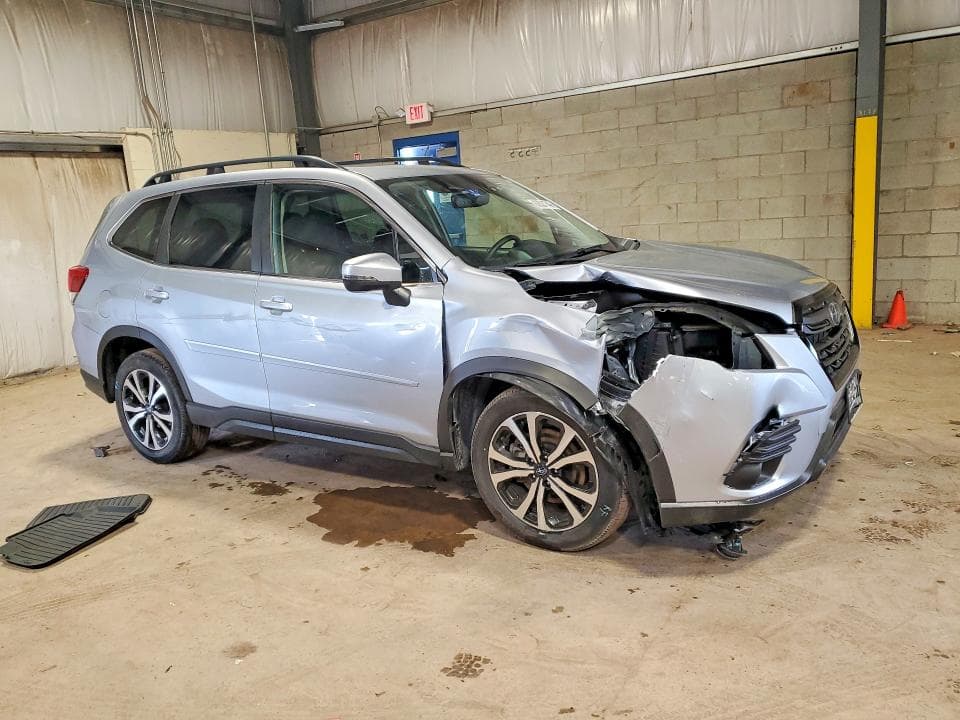 2022 SUBARU FORESTER LIMITED 4