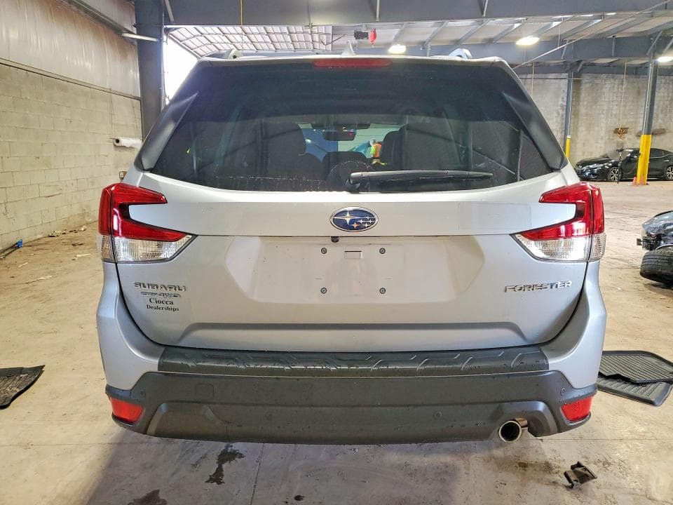2022 SUBARU FORESTER LIMITED 6